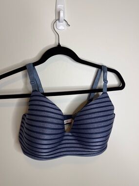 Victorias Secret No Wire Bra blue striped size 38D